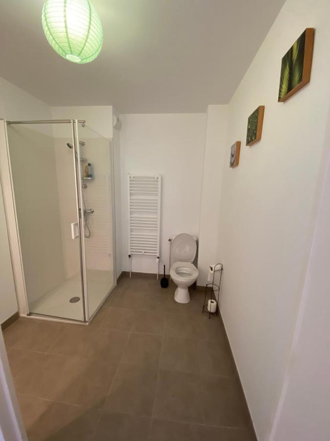 Chez Ngoc - Appartement Meuble Lannion Exterior foto